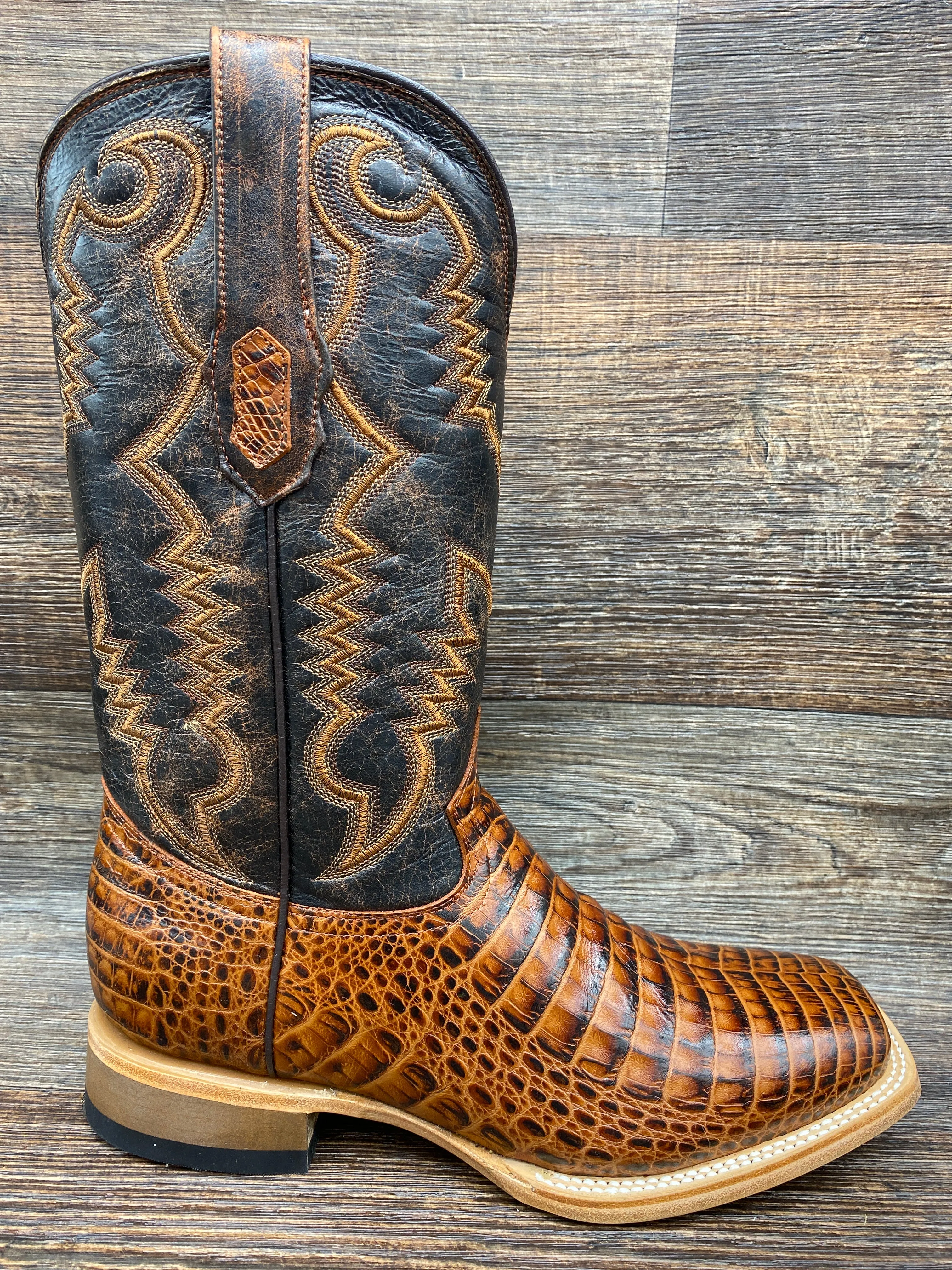 Q6074 Men's Alligator Print Square Toe Western Boot by Cowtown