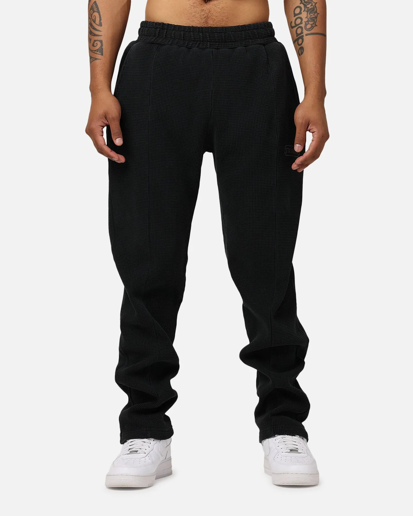 Strawberry Pleated Thermal Sweatpants Vintage Black